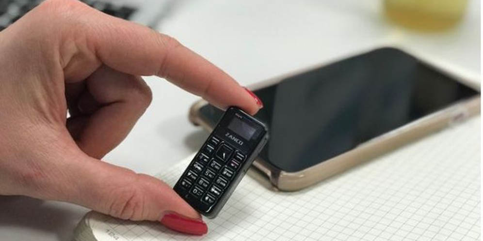 Kecil dan Unik, Ini Ponsel Terkecil di Dunia thumbnail